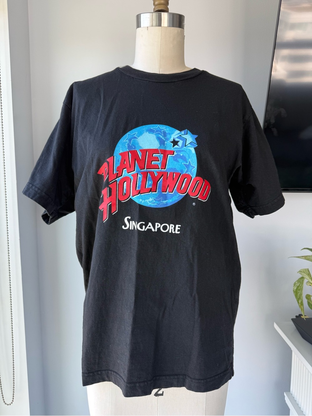 Vintage Planet Hollywood Singapore tshirt